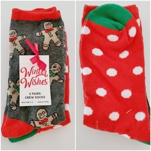 Winter Wishes 2 Pair Crew Socks Gingerbread Man